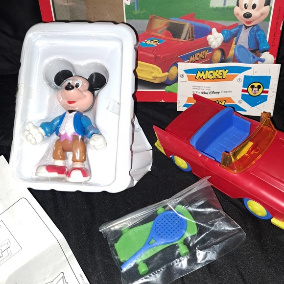 RARE VINTAGE COLLECTIBLE SEALED Mattel Mickey Sportscar Playset No 6497 - Picture 3 of 12